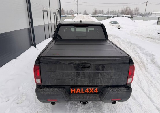 Жесткая четырехсекционная крышка HAL Honda Ridgeline 2017+