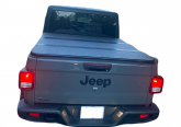Жесткая трехсекционная крышка  Jeep Gladiator 